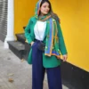 کت آویژه زمردی و شلوار لابلا سرمه ای